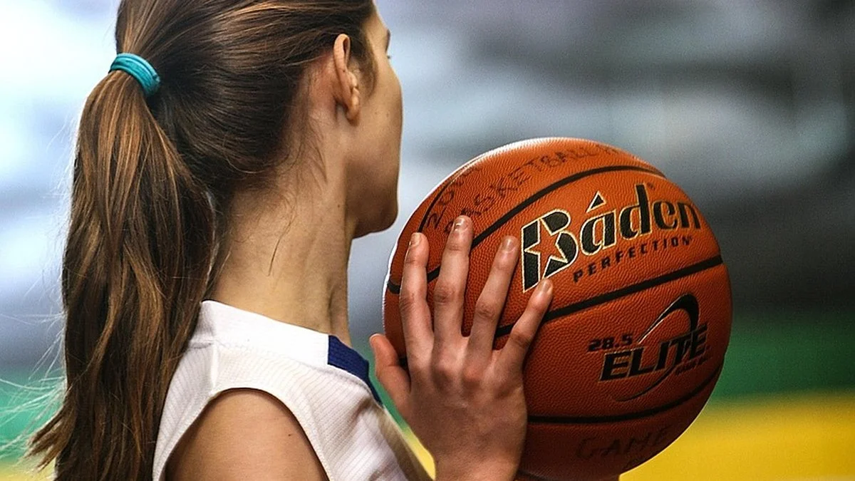 NBA赛季预测再评估：转会价值与市场预期的冷暖变化